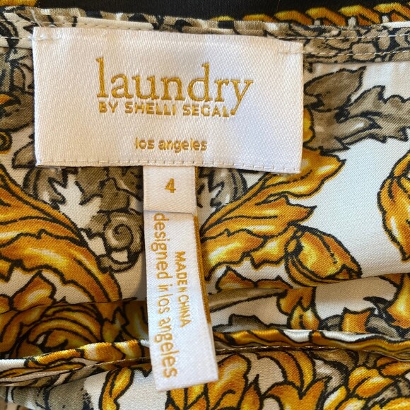 Laundry by Shelli Segal Gold Elaborate Design Blouse Top. Size 4. - Picture 5 of 7